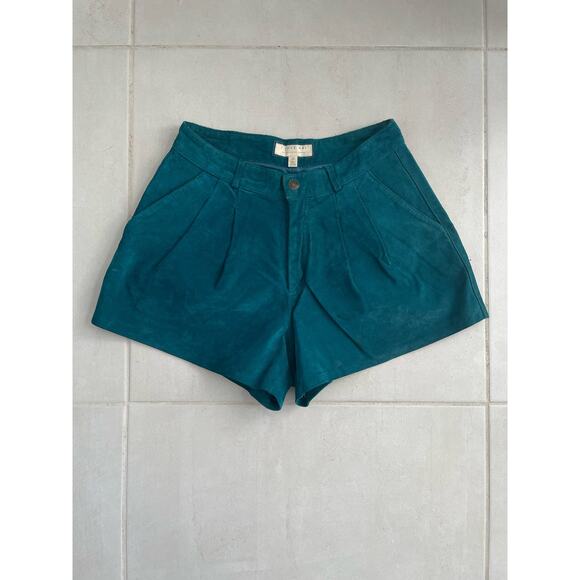 I Love H81 Forever 21 High Waist Suede Pleated Shorts FLAW - Picture 1 of 12